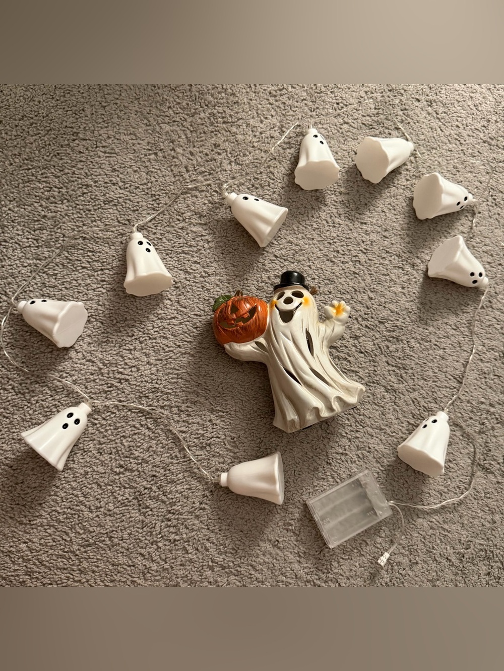 Halloween Ghost Decor Set (Lights & Figurine)